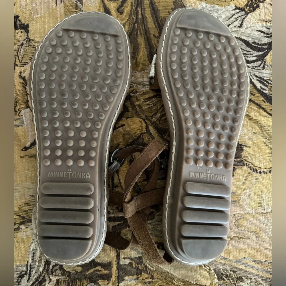 Minnetonka Beaded Leather Sandals EC Sz 7-7.5 - Picture 2 of 3